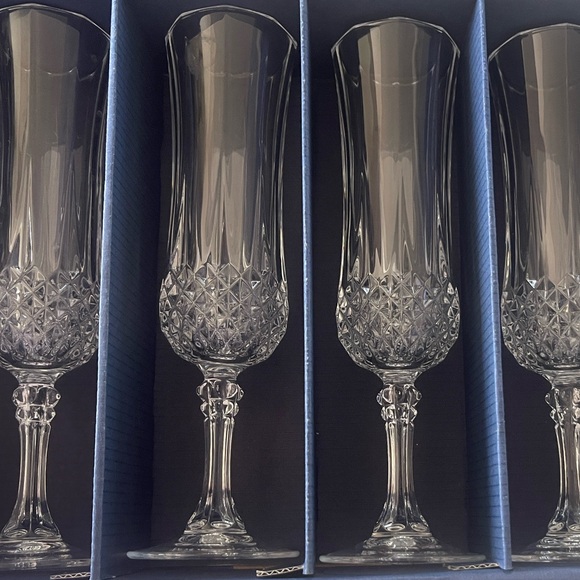 Macy's Crystal Clear Champagne Flutes Set - Picture 5 of 10